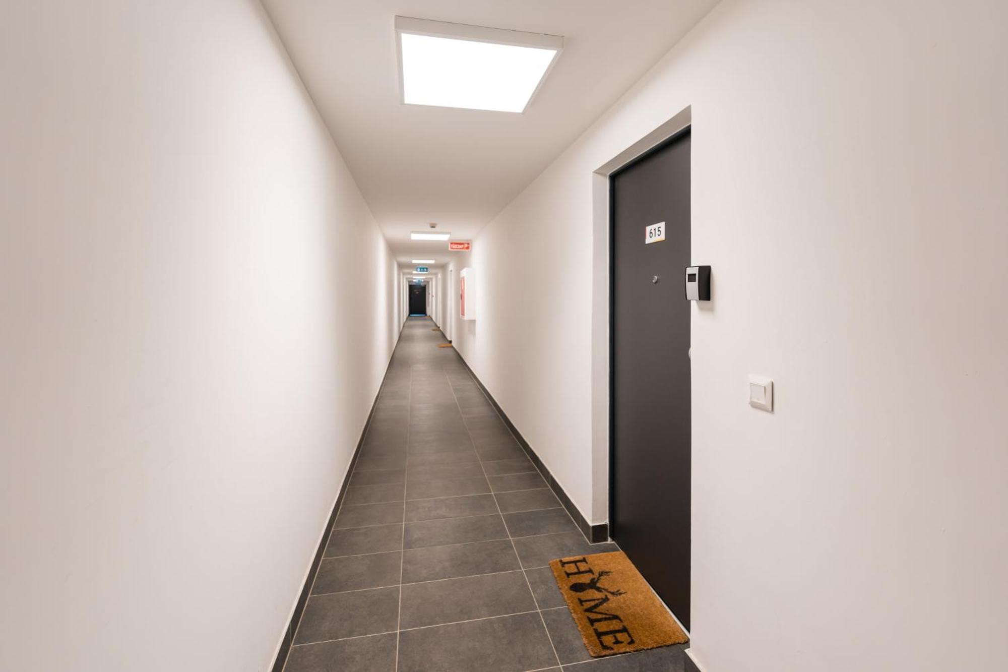Brand New Modern Apartment-2 Rooms-Balcony-Garage Budapeste Exterior foto